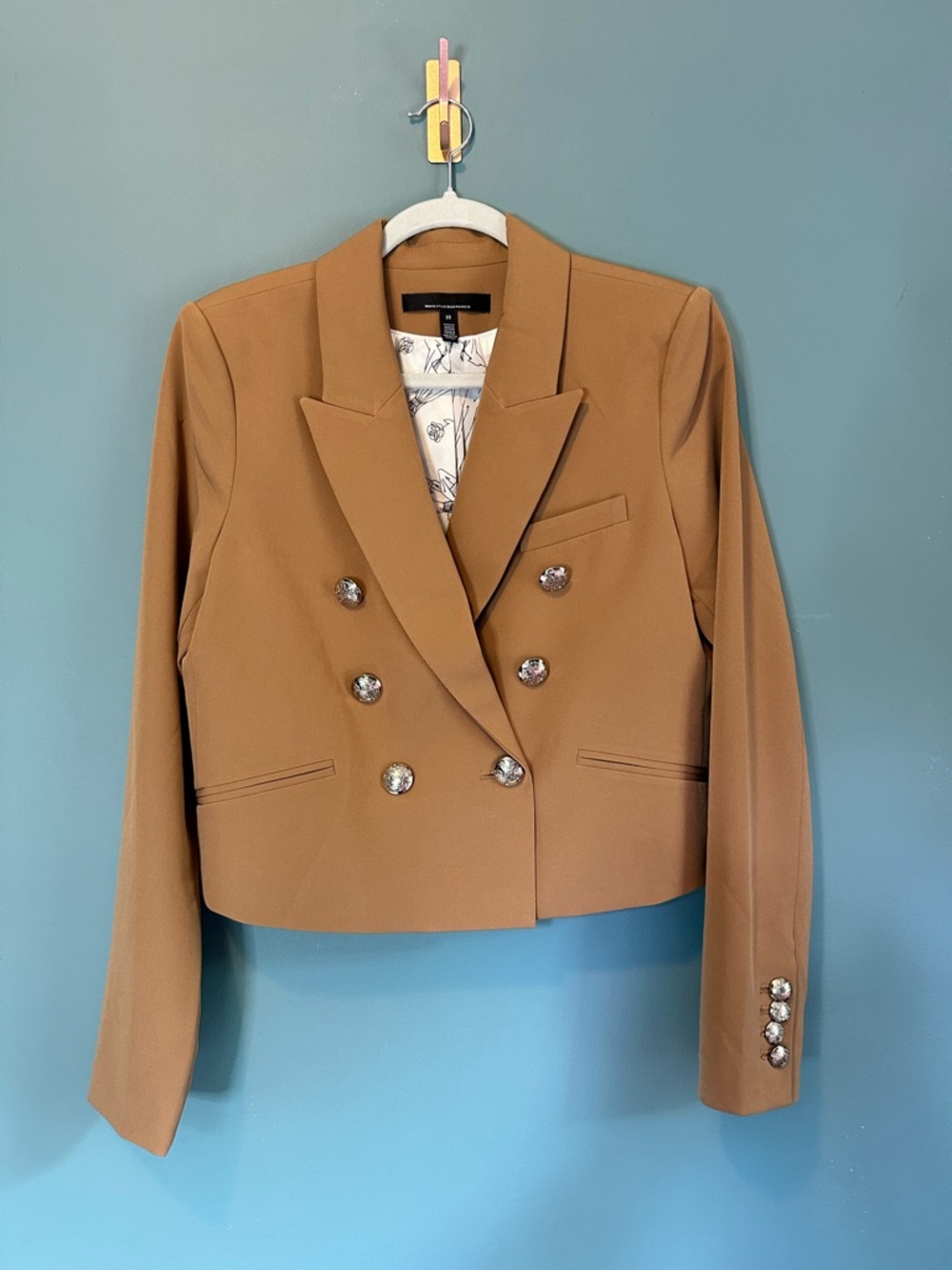 WHBM White House Black Market Camel Cropped Blazer Statement Buttons Size 10 - Picture 13 of 13
